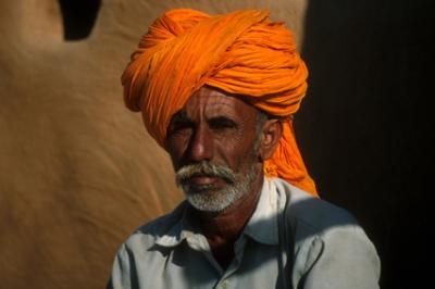 khuri20_man+turban.jpg