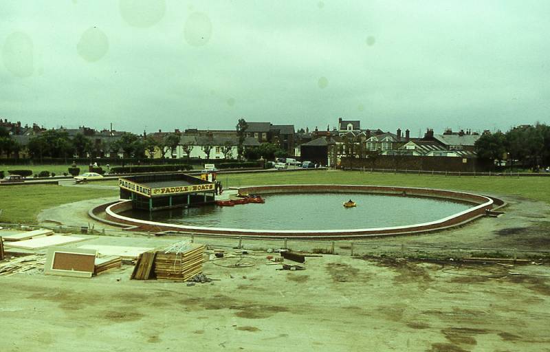 Kids boating pond Sheerness