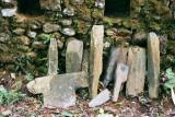 Stone pegs and eyebonders used to secure the roof