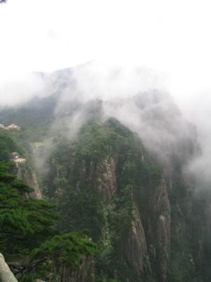 Mount Huangshan Peaks.JPG