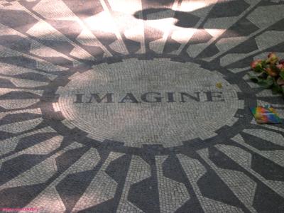 Imagine - Lennon tribute in Strawberry Fields