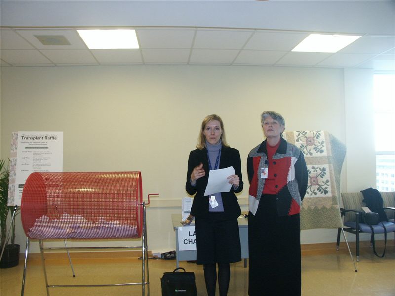 raffle draw 11-30-04 008.JPG