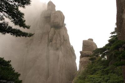 Rock in the mist(2)