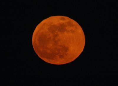 Red moon, May 4, 2004