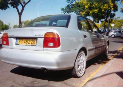 u34/nelsswenson/medium/31321392.JerusalemCar.jpg