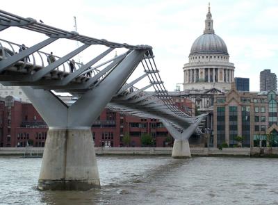 Millennium Bridge & St. Pauls