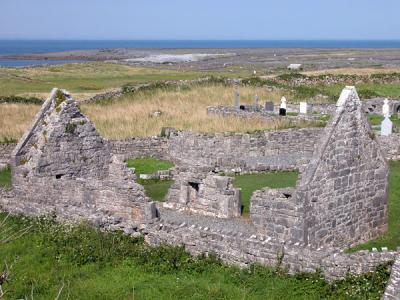 Na Seacht d'Teampaill  - Inishmore Island (Aran Islands) (Co. Galway)