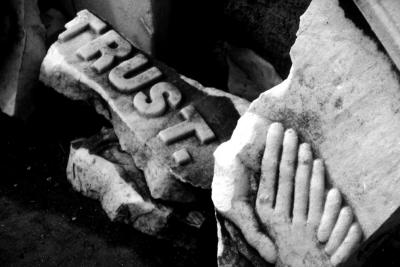 u34/pnd1/medium/22394406.Fragmentsofmemorybw.jpg