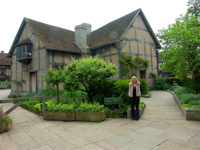 Rene outside Shakespears Birthplace
