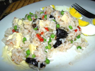 rice, tuna, olive, pea and fontina cheese salad with dutch mayonnaise