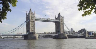 u34/sing2golf/medium/22751736.TowerBridge.jpg