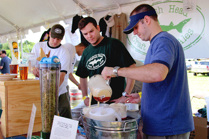 Pouring some IPA treated with Randall.