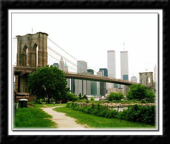 BROOKLYN BRIDGE  PARK  B001