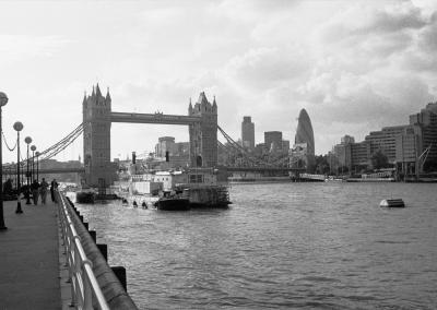 u34/stephen_lumsden/medium/34786728.bridgeviewfrombar.jpg