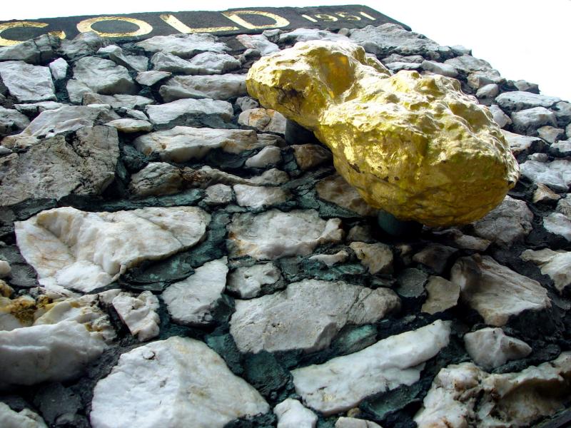 <b>Gold</b><br><font size=1>by Ric Skilton</font>