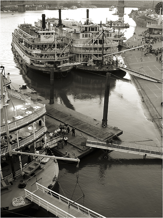 <b>Tall Stacks</b><br><font size=1> River City <br>by MFC</font>