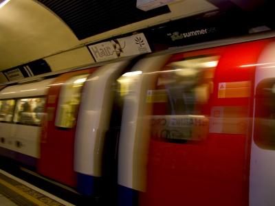 u34/tcnunan/medium/31314332.underground_train.jpg