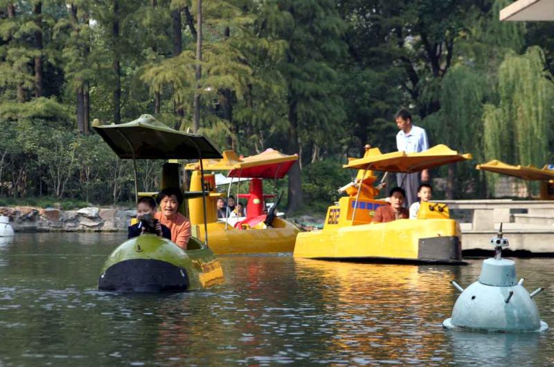 Boat Battles in Peoples Park.