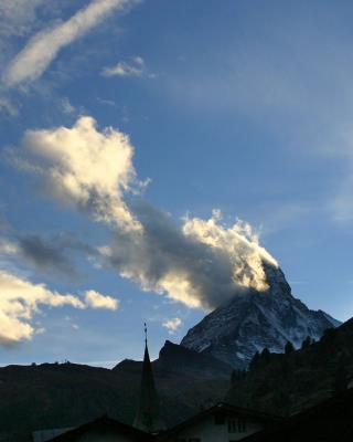 der Berg raucht