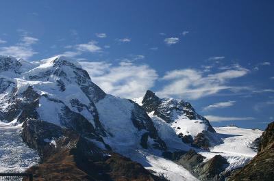 links: Breithorn - Bildmitte: klein Matterhorn