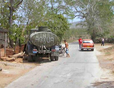 P3220001--WaterTruck.JPG