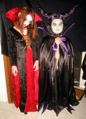 u35/adlerz/medium/22973121.Halloween4web022zoe_madi.jpg