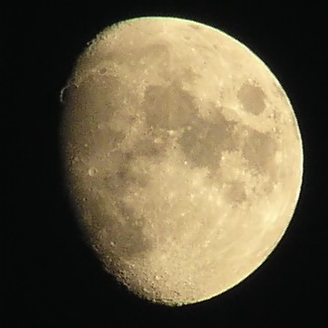 Moon shot with TCON-17