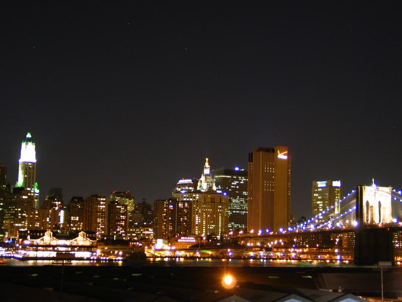 Pont de Brooklyn la nuit