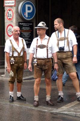 Mnner in Lederhosen, Mnchen