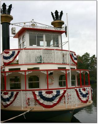Scarlett O'Hara river boat