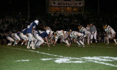 u35/bricciphoto/medium/23094936.OffenseScrimmageLine.jpg