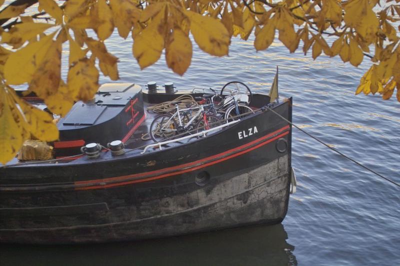 Seine boat