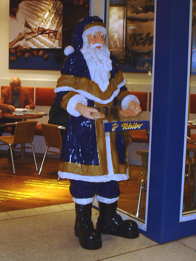 November 17 2003:<br> Santas New Look