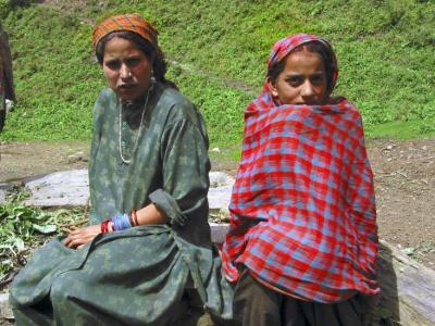 two girls, Kullu valley