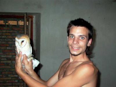 Joan Barrachina and a Barn Owl (Tyto alba alba) Lechuza - Òliba