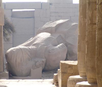 u35/cwright/medium/40516111.ValleyKings.RamsesII.jpg