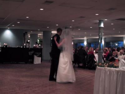 Ronnie and Maria have the first dance2.jpg