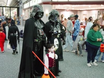 Star Wars on patrol in Rivergate Mall