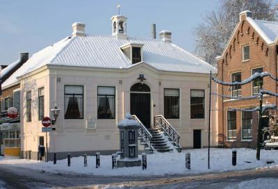 u35/digitales/medium/40421102.Warmondindesneeuw110.jpg