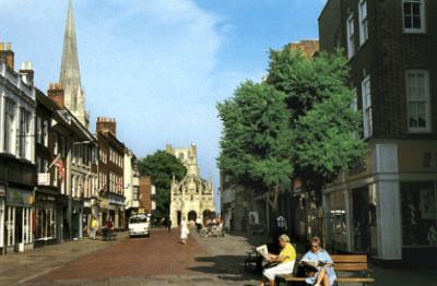 Chichester originated as a Roman town. Became Saxon in 6th century (named after Saxon called Cissa).