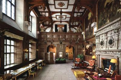 Longleat House: The Great Hall. This room existed in the original building in the 16th century.