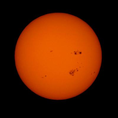 Sunspots 10/30/03, Larger, high contrast version