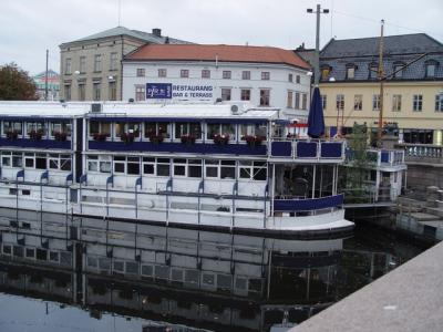 Floating restaurant, Kungsportsbron bridge