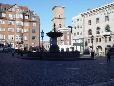 Charity fountain, Old Square (Caritas, Gammel Torv)