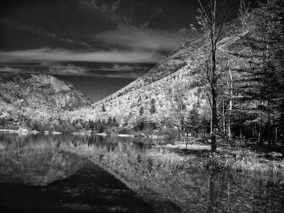 NH lake in black and white