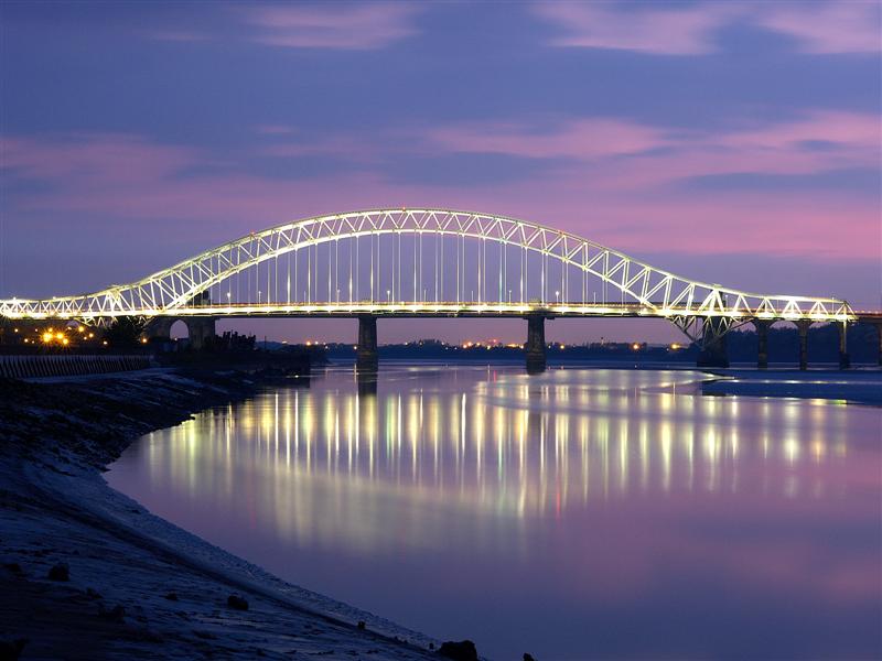 Runcorn Bridge at Night (2)