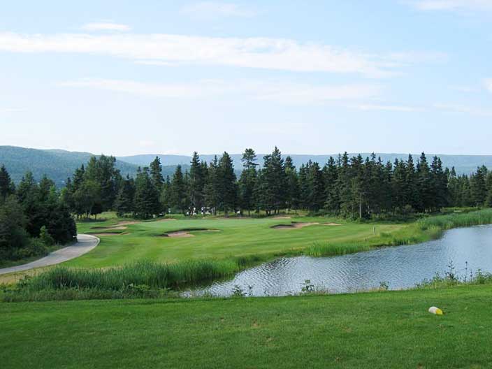 An elevated Par3 at Cape Breton Highlands Links course, a Stanley Thompson design.