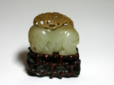 Chinese Jade Elephant, 1 1/2 high without stand