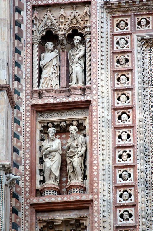 Duomo-statues2.jpg
