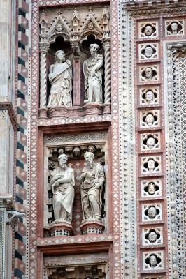 Duomo-statues2.jpg